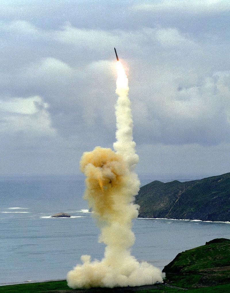 Mỹ phóng thử tên lửa đạn đạo xuyên lục địa Minuteman III từ căn cứ không quân Vandenberg. Ảnh: US Air Force. Mỹ phóng thử tên lửa đạn đạo xuyên lục địa Minuteman III từ căn cứ không quân Vandenberg. Ảnh: US Air Force.