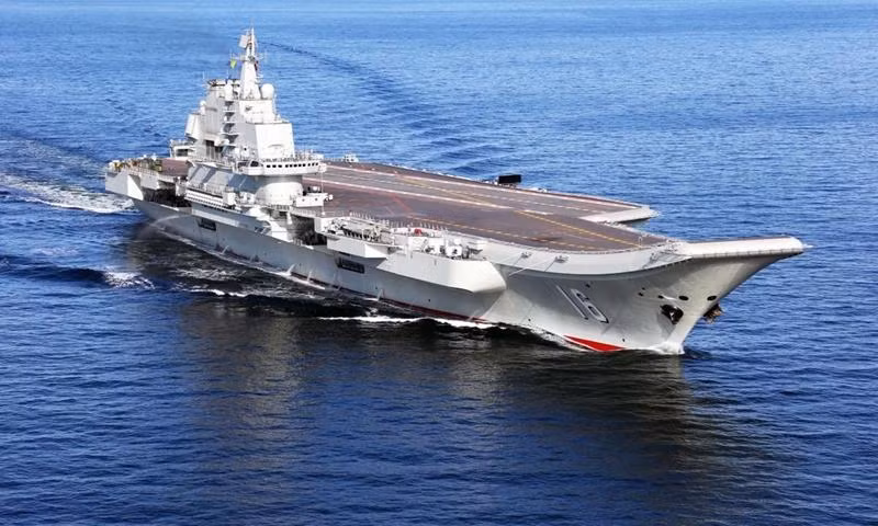 Tàu sân bay Liêu Ninh của Trung Quốc. Ảnh: Xinhua.