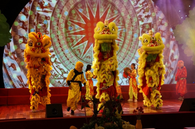 Lễ hội trăng rằm Bắc Ninh thắp sáng ước mơ trẻ thơ ảnh 1