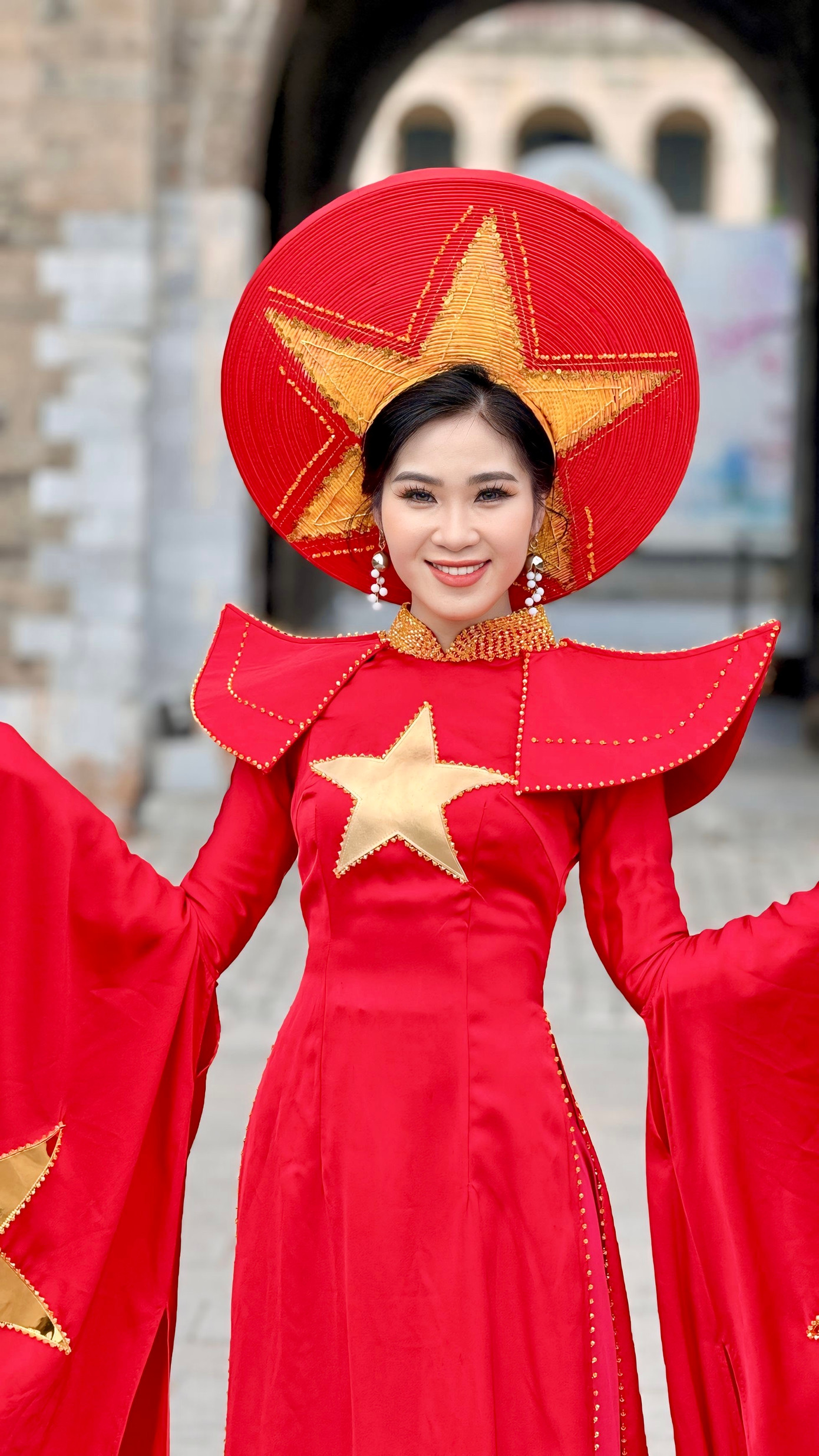 Một trong những hình ảnh ấn tượng của ca sĩ Hà Myo trong MV