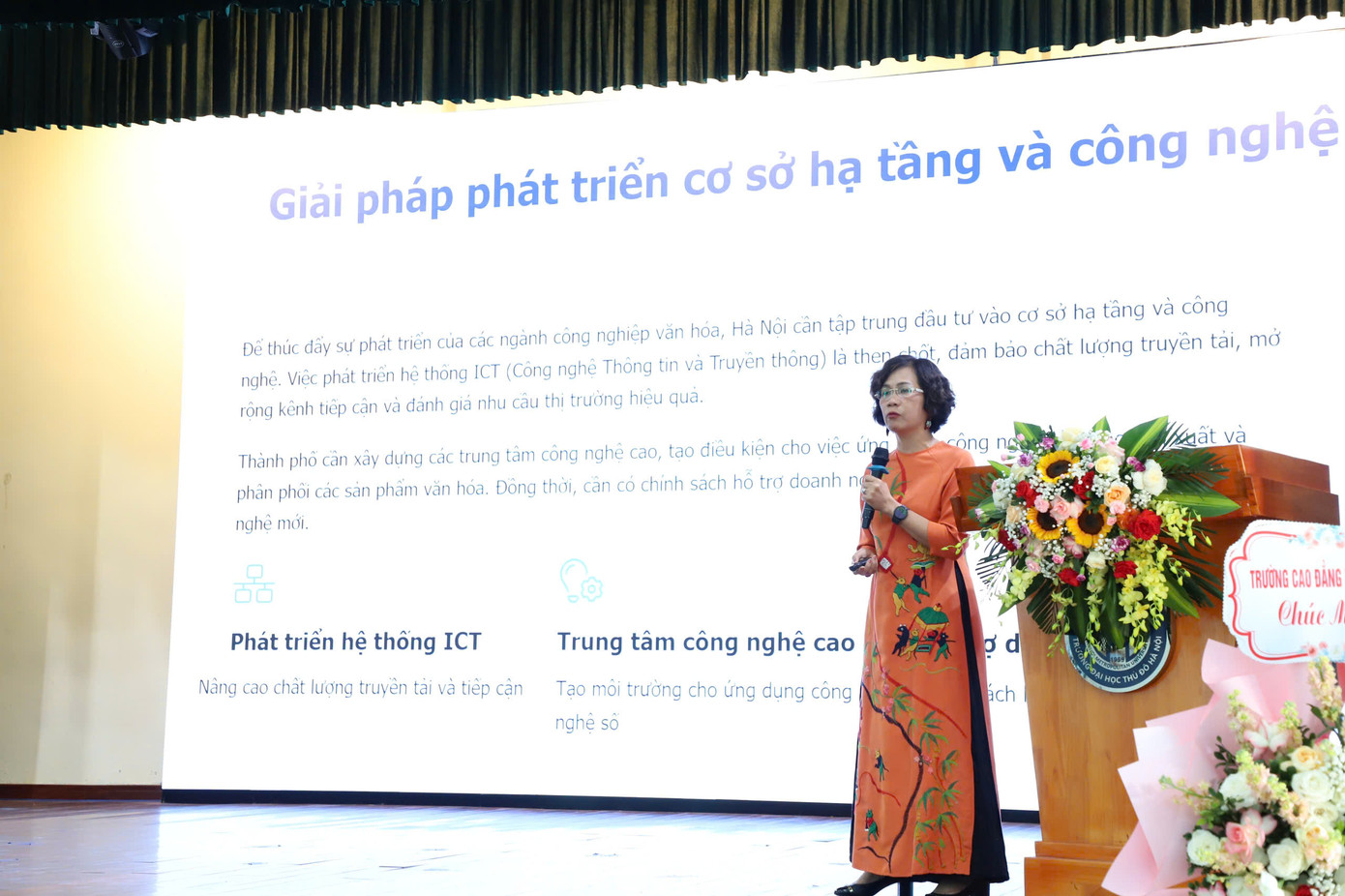 PGS.TS Nguyễn Thị Thu Phương - Viện trưởng Viện Văn hóa Nghệ thuật quốc gia Việt Nam.