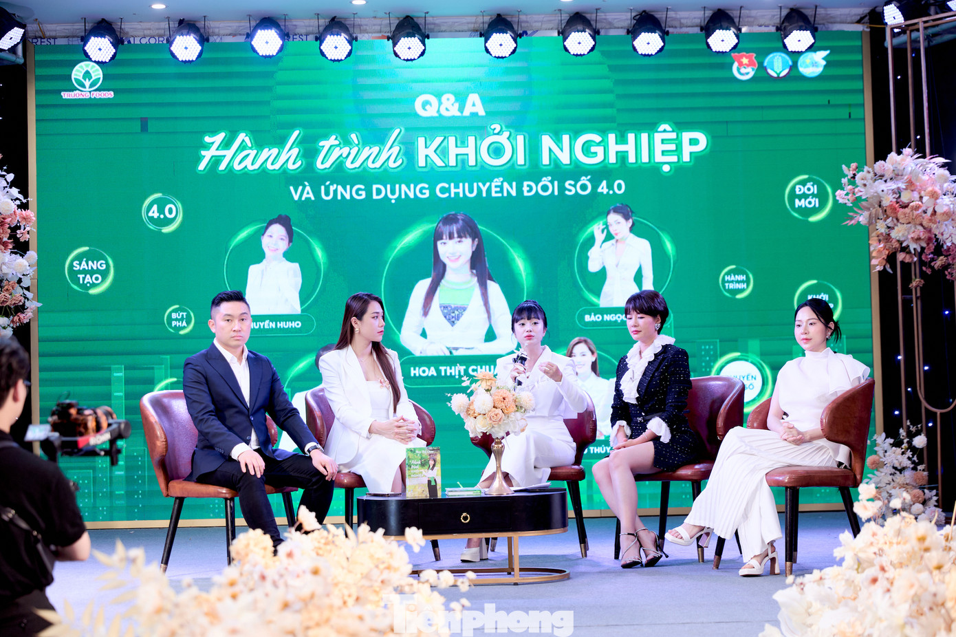 Các nữ CEO chia sẻ kinh nghiệm khởi nghiệp, xây dựng thương hiệu cá nhân, thương hiệu doanh nghiệp.