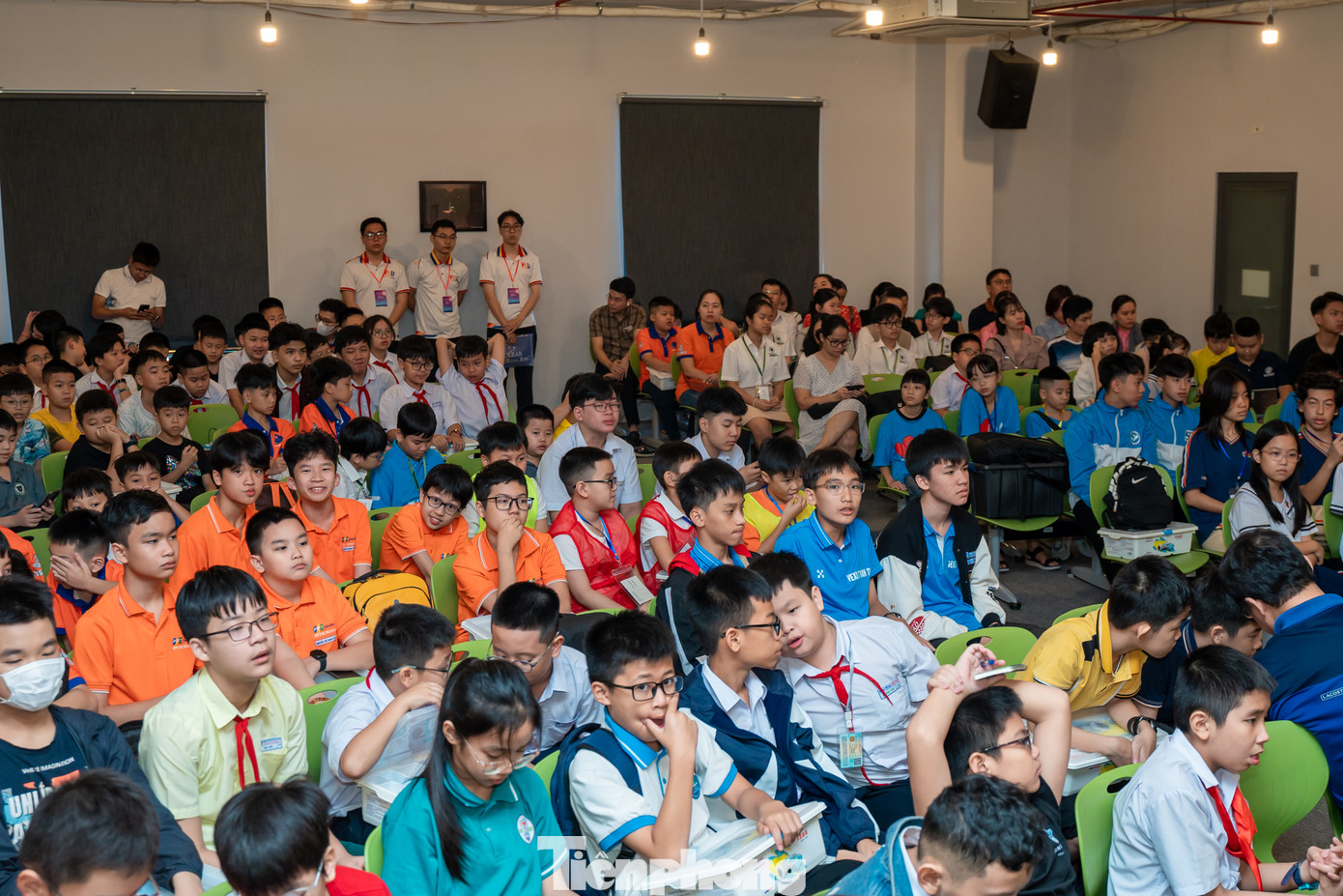 Đông đảo thí sinh tham gia tranh tài tại khu vực miền Trung