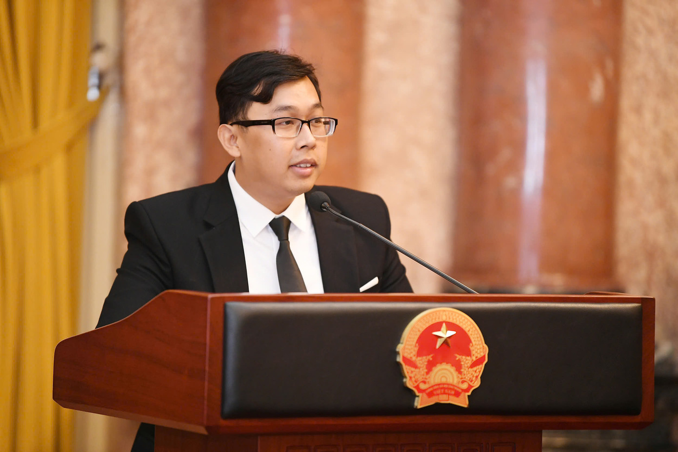 Các nhà khoa học trẻ nhận Giải thưởng Khuê Văn Các lần thứ I, năm 2024 phát biểu, bày tỏ tâm tư, nguyện vọng tại buổi gặp mặt. Ảnh: Dương Triều Các nhà khoa học trẻ nhận Giải thưởng Khuê Văn Các lần thứ I, năm 2024 phát biểu, bày tỏ tâm tư, nguyện vọng tại buổi gặp mặt. Ảnh: Dương Triều