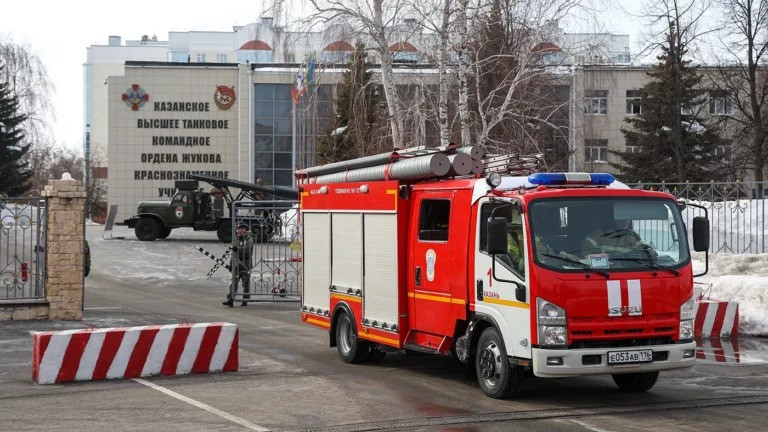 Xe chữa cháy tại hiện trường. Ảnh: Tass Xe chữa cháy tại hiện trường. Ảnh: Tass