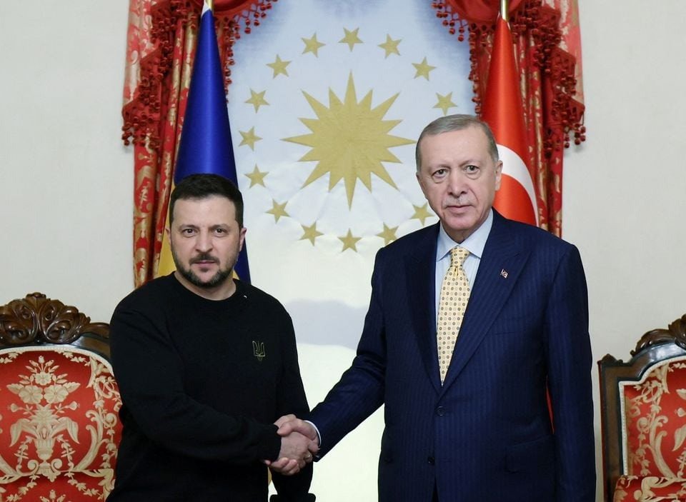 Tổng thống Thổ Nhĩ Kỳ Recep Tayyip Erdogan và Tổng thống Ukraine Volodymyr Zelensky gặp nhau hôm 8/3. Ảnh: Reuters