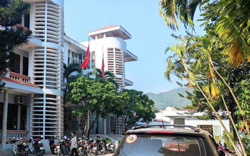 Trụ sở UBND huyện Mường Lát