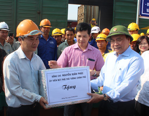 Phó Thủ tướng thị sát, yêu cầu xử nghiêm vụ sập cầu Ghềnh ảnh 1