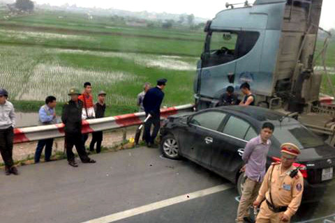 Cao tốc Pháp Vân – Cầu Giẽ ùn tắc kéo dài vì tai nạn liên hoàn ảnh 2