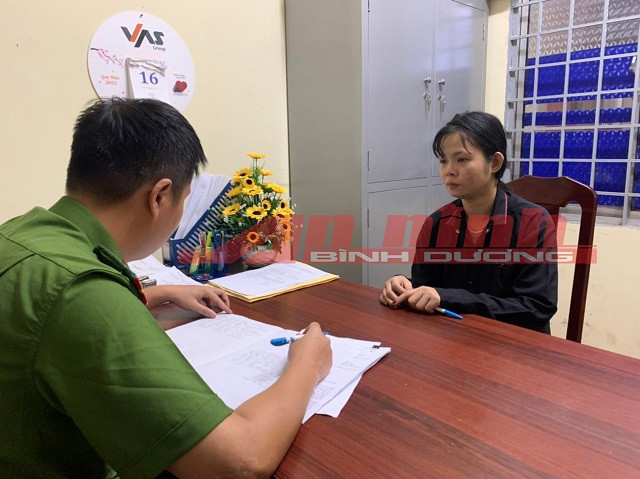 Nguyễn Thị Phương Thảo tại cơ quan công an. Ảnh: Công an tỉnh Bình Dương