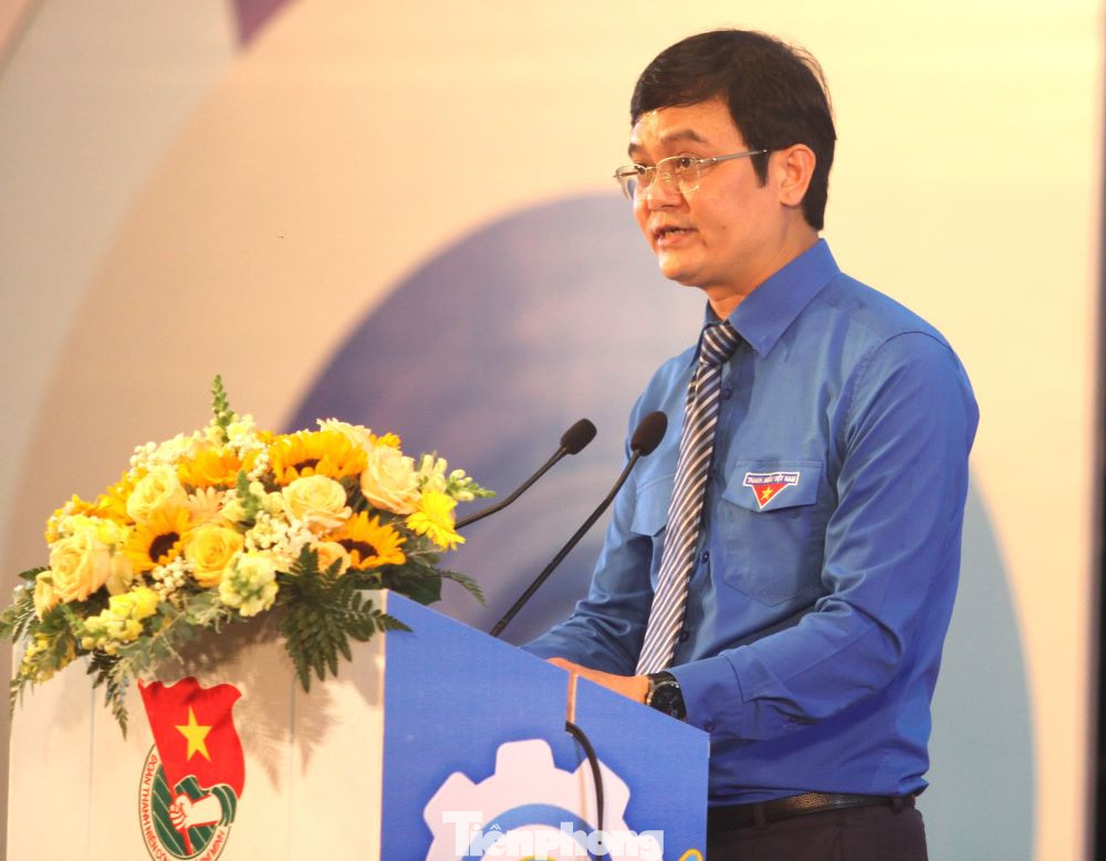 Bí thư thứ nhất T.Ư Đoàn Bùi Quang Huy phát biểu tại lễ tuyên dương. Bí thư thứ nhất T.Ư Đoàn Bùi Quang Huy phát biểu tại lễ tuyên dương.