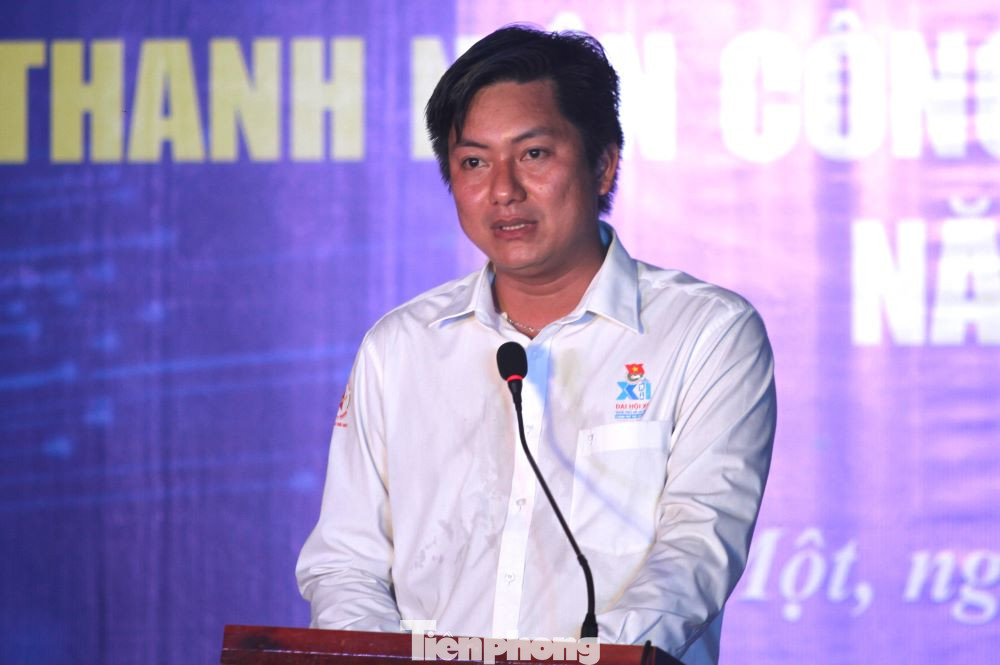 Anh Nguyễn Minh Tâm, Bí thư Thành Đoàn Thủ Dầu Một cho biết, nhằm tạo sân chơi bổ ích, tìm kiếm tài năng ca hát trong thanh niên công nhân, Thành Đoàn đã phối hợp các đơn vị tổ chức cuộc thi “Tiếng hát thanh niên công nhân”.