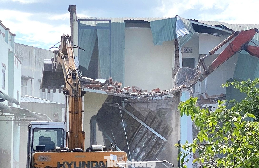 Một công trình xây dựng không phép trên địa bàn phường Tân Phước Khánh (TP. Tân Uyên) bị cưỡng chế