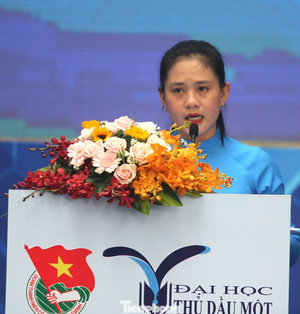 Chị Trần Thị Diễm Trinh, Bí thư Tỉnh Đoàn Bình Dương cho biết, Liên hoan Tuổi trẻ sáng tạo, khởi nghiệp và Ngày hội việc làm là hoạt động được tổ chức nhằm khơi gợi và lan tỏa tinh thần năng động, sáng tạo trong giới trẻ.