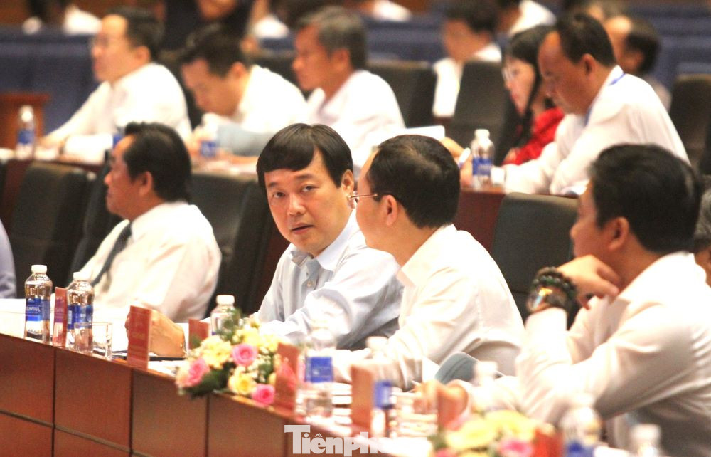 Các đại biểu dự hội nghị.