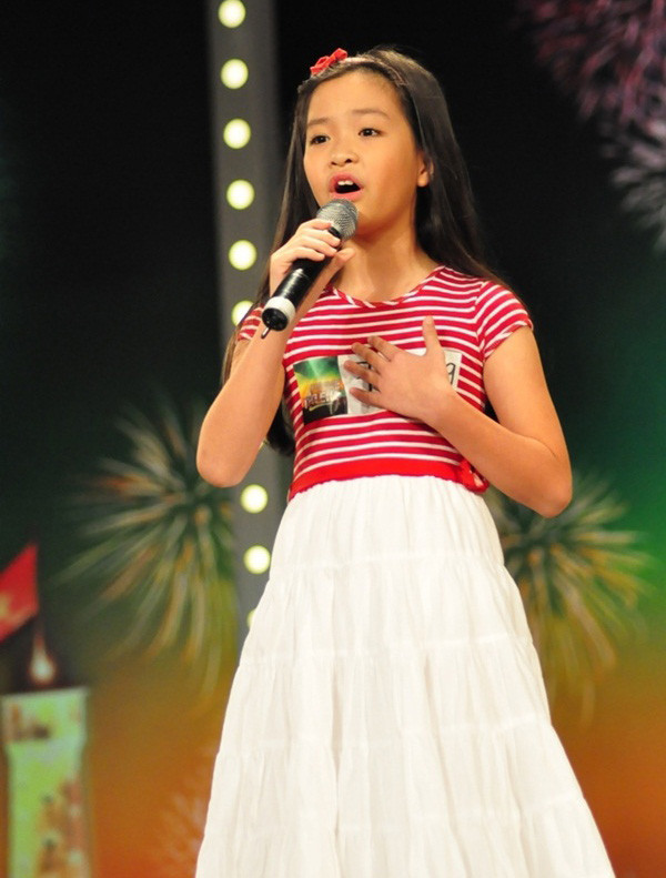 Bé Vũ Đình Tri Giao trên sân khấu Vietnam's Got Talent. Bé Vũ Đình Tri Giao trên sân khấu Vietnam's Got Talent