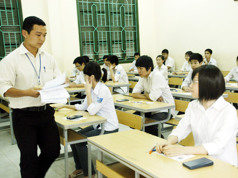 Tại Hội đồng thi trường THPT Nguyễn Công Trứ (Hà Nội). Ảnh: Phạm Yên. Tại Hội đồng thi trường THPT Nguyễn Công Trứ (Hà Nội). Ảnh: Phạm Yên