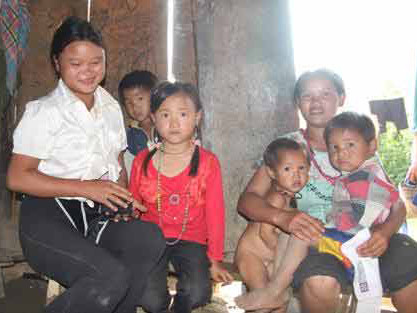 Những cô gái ở bản Hoàng Liên Sơn 1 chưa đủ 18 tuổi nhưng tay bồng tay bế con