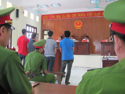 Phiên toà được bảo vệ nghiêm ngặt