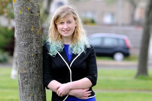 Nữ ca sĩ cho biết, hiện giờ cô hoàn toàn khỏe mạnh và yêu đời. Ảnh: Dailyrecord