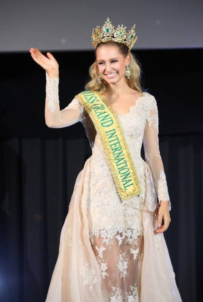 Cận cảnh nhan sắc của tân Hoa hậu hòa bình thế giới ảnh 5