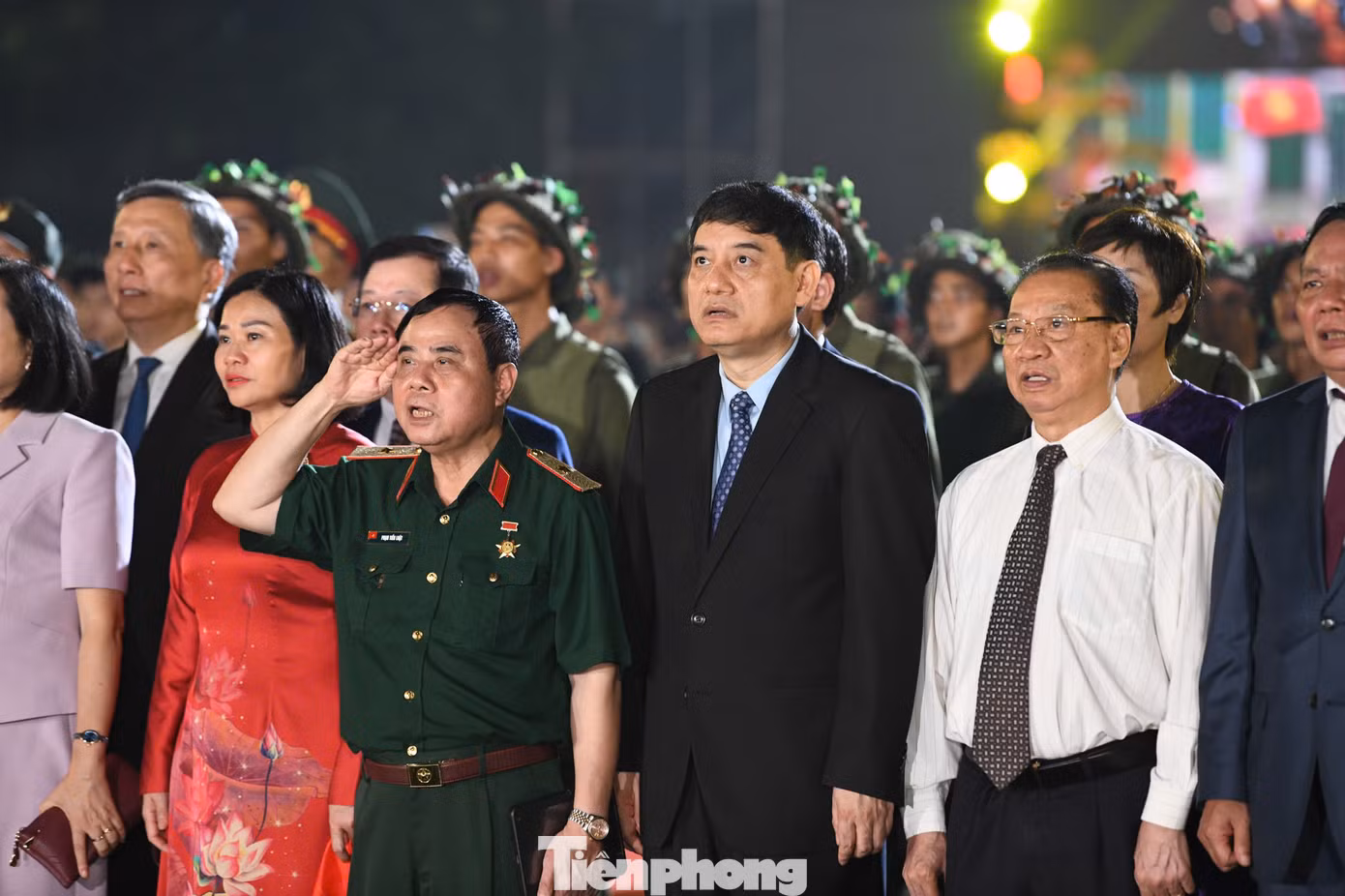 Chào mừng kỷ niệm 70 năm Ngày Giải phóng Thủ đô, UBND TP. Hà Nội phối hợp với Đài Truyền hình Việt Nam thực hiện chương trình Hà Nội - Bản hùng ca phố. Chương trình được tổ chức tại di sản thế giới Hoàng thành Thăng Long - nơi đã diễn ra lễ chào cờ đầu tiên của Thủ đô Giải phóng vào 15h ngày 10/10/1954.