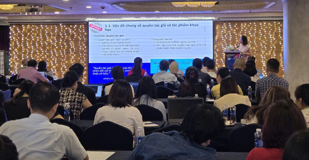 Hội thảo về bản quyền trong hoạt động giảng dạy và nghiên cứu khoa học do Cục Bản quyền tác giả tổ chức ngày 18/10 tại Hà Nội. Hội thảo về bản quyền trong hoạt động giảng dạy và nghiên cứu khoa học do Cục Bản quyền tác giả tổ chức ngày 18/10 tại Hà Nội.