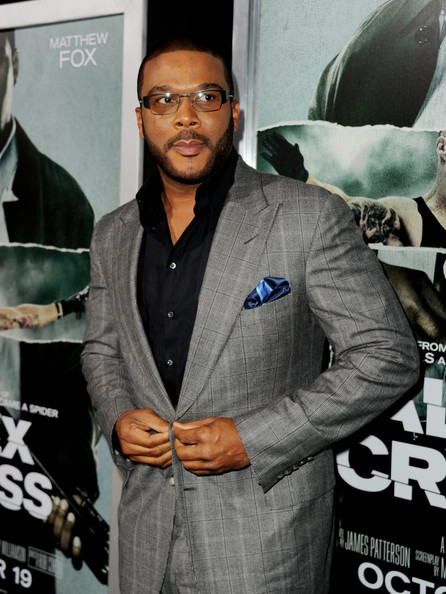 Tyler Perry kiếm được 78 triệu USD nhờ đóng phim, viết kịch bản, đạo diễn. Tyler Perry kiếm được 78 triệu USD nhờ đóng phim, viết kịch bản, đạo diễn