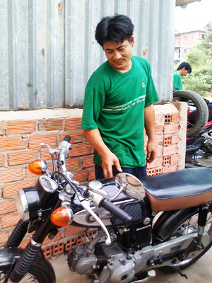 Quanh quẩn bên chiếc xe 67