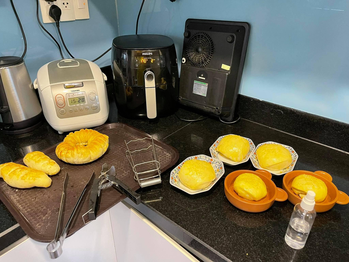 Bánh nướng xong thơm phức cả căn bếp nhỏ - Ảnh: Huyền Phạm Bánh nướng xong thơm phức cả căn bếp nhỏ - Ảnh: Huyền Phạm