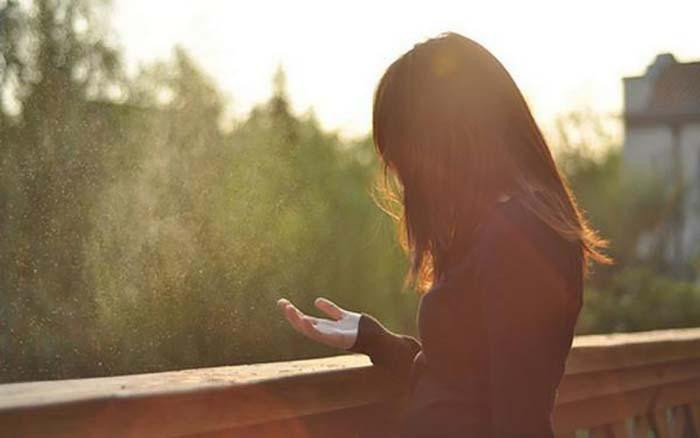 Em có quyền nhìn vết sẹo như một "tấm bằng tốt nghiệp". Ảnh minh họa từ Internet