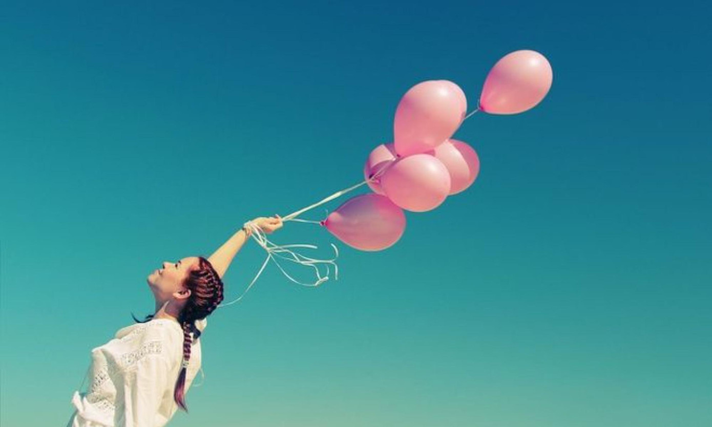 Tránh né, phủ nhận hay sợ hãi cảm xúc ấy không giúp ích được gì. Ảnh: Internet