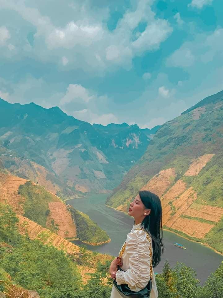 Dòng sông Nho Quế nhìn từ trên cao - Ảnh: Trang Huyền