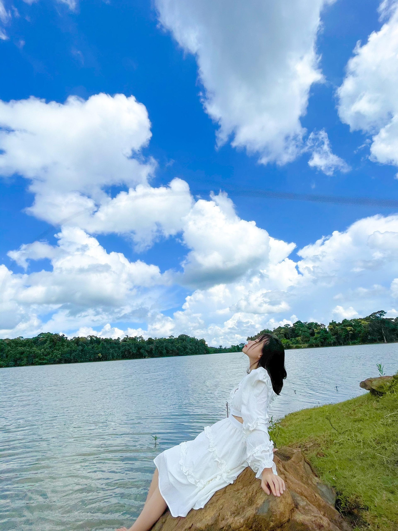 Trời xanh, mây trắng và bầu không khí trong lành - Ảnh: Ngọc Huyền Trời xanh, mây trắng và bầu không khí trong lành - Ảnh: Ngọc Huyền