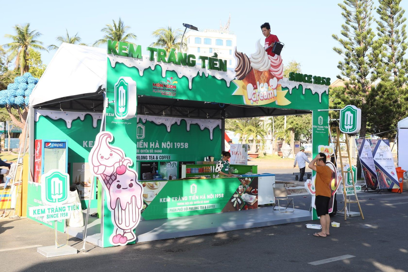 Làm 1 cây kem mát lạnh giữa trời hè oi bức thì còn gì bằng? Ảnh: Page Yêu Vũng Tàu Làm 1 cây kem mát lạnh giữa trời hè oi bức thì còn gì bằng? Ảnh: Page Yêu Vũng Tàu