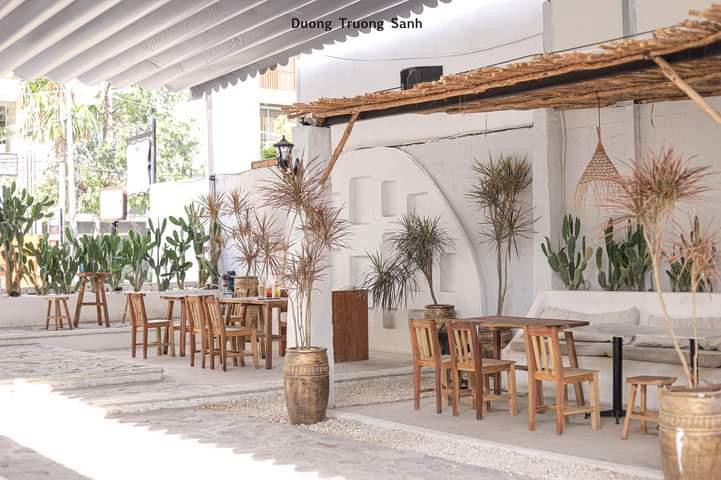 Décor tối giản và ấn tượng - Ảnh: Dương Trường Sanh