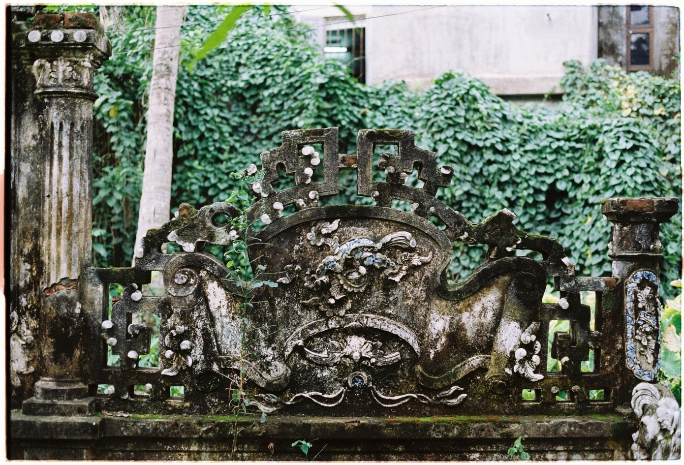 Nét trạm trổ in dấu thời gian - Ảnh: The Blues Nét trạm trổ in dấu thời gian - Ảnh: The Blues