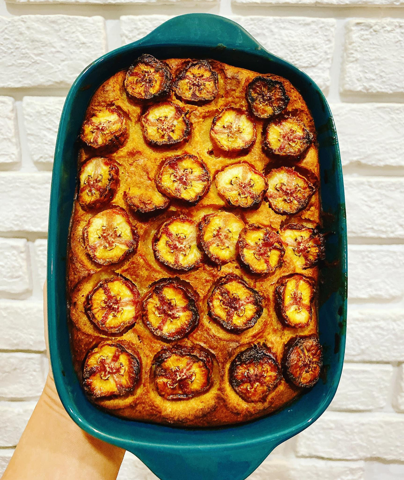 Chiếc bánh đầu tiên trong đời mà được như thế này có phải là quá "xịn sò" không? - Ảnh: Bảo Quyên Chiếc bánh đầu tiên trong đời mà được như thế này có phải là quá "xịn sò" không? - Ảnh: Bảo Quyên