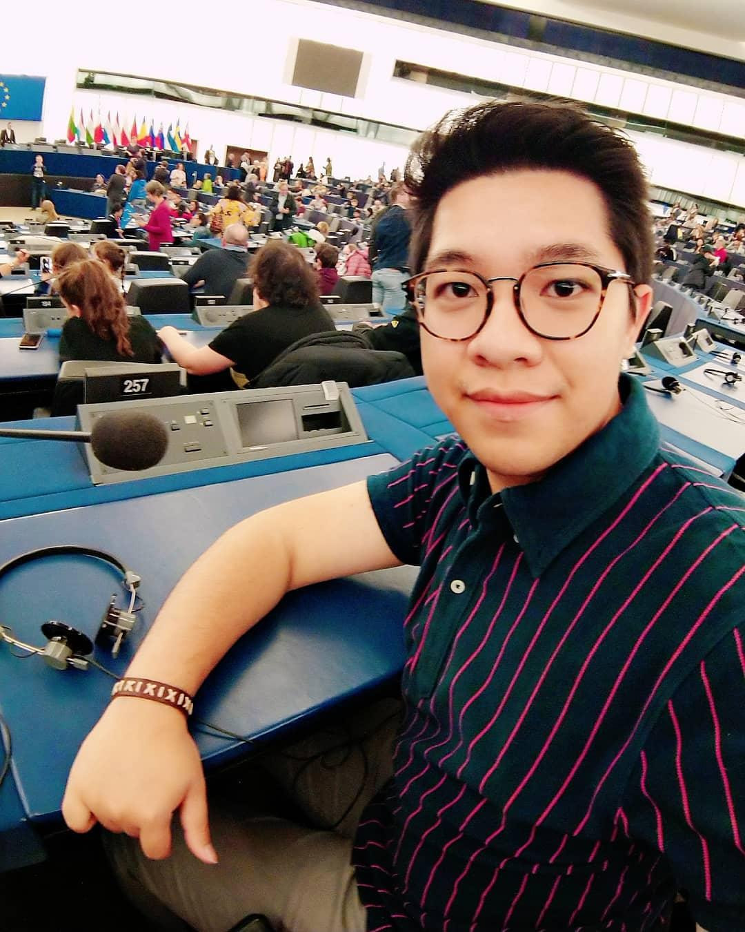 Cảm ơn báo Hoa vì những trải nghiệm quý giá đầu tiên trong đời.