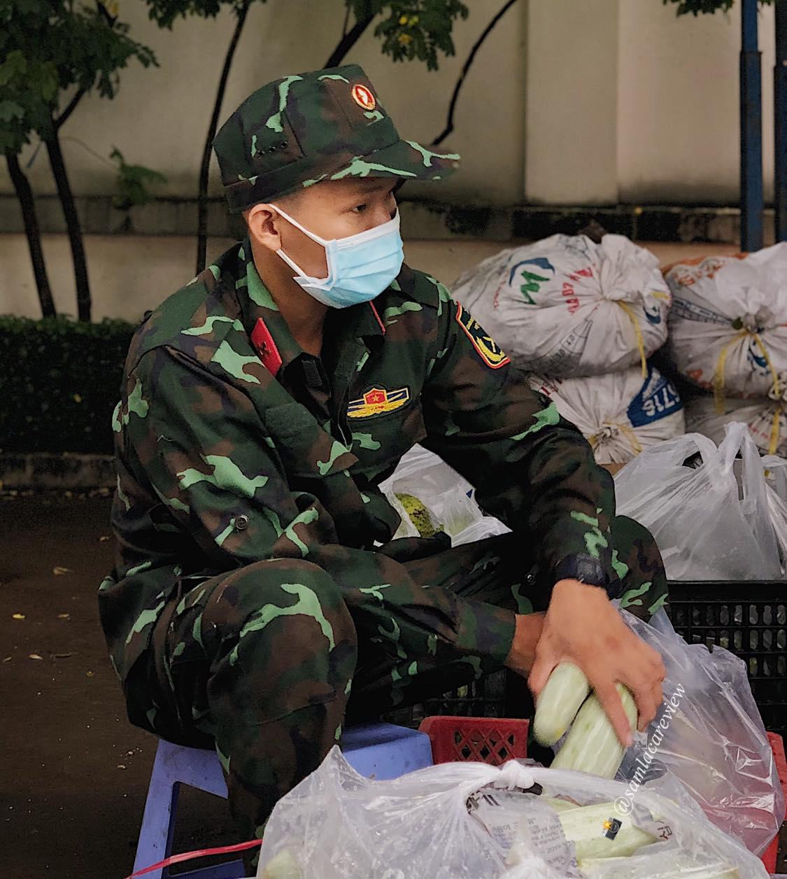 Làm không biết mệt luôn