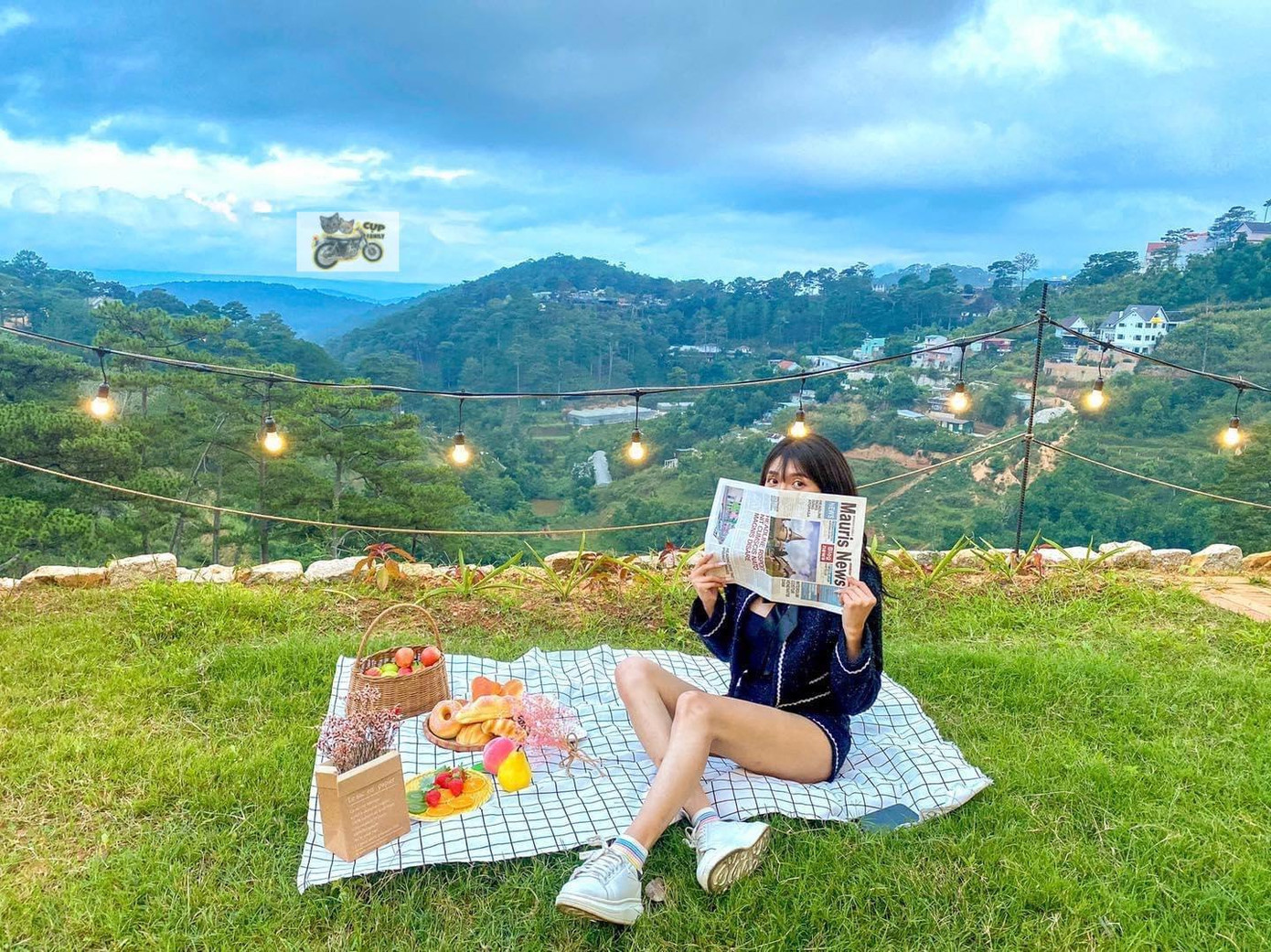 Trải thảm ra và chill thôi - Ảnh: Cụp Family Coffee Trải thảm ra và chill thôi - Ảnh: Cụp Family Coffee