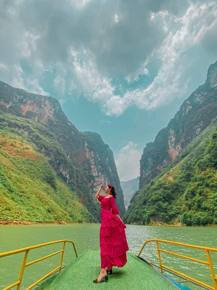 Non xanh nước biếc, đứng góc nào cũng có ảnh đẹp - Ảnh: Trung Asia