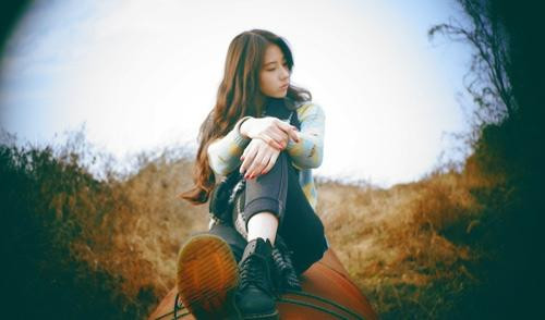 Trò chuyện được với chính mình, em sẽ chẳng bao giờ cảm thấy cô độc