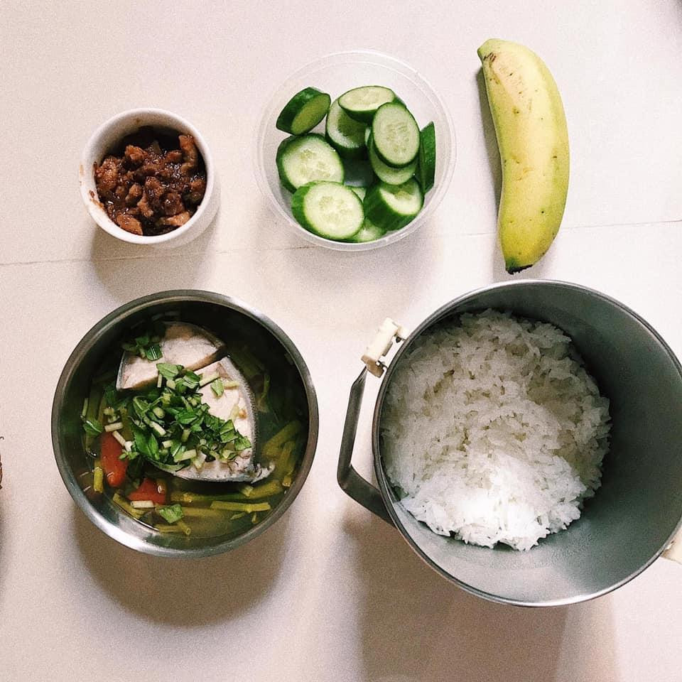 Bữa cơm đầy đủ dinh dưỡng