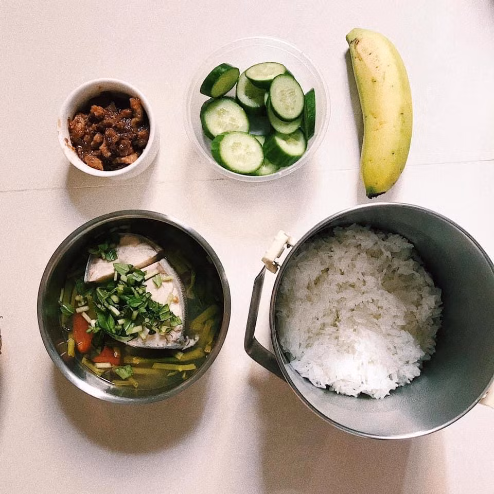 Bữa cơm đầy đủ dinh dưỡng