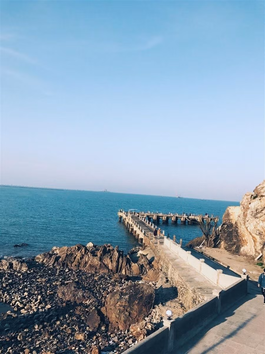 Vẻ đẹp còn hoang sơ của đảo với nhiều góc sống ảo chất lừ - Ảnh: Lê Minh Quân Vẻ đẹp còn hoang sơ của đảo với nhiều góc sống ảo chất lừ - Ảnh: Lê Minh Quân