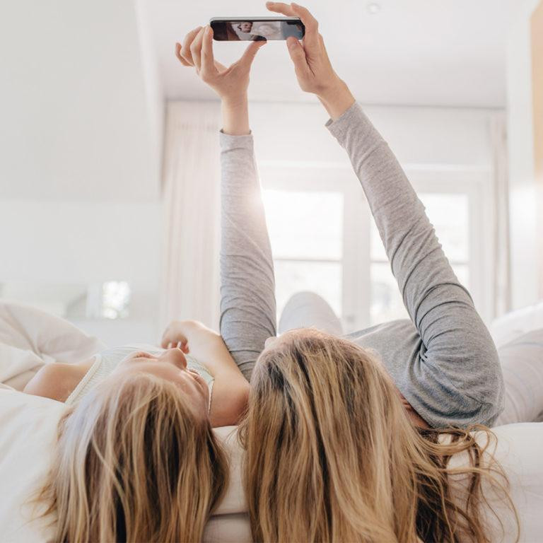 Tôi muốn một lần được bước vào thế giới riêng của con, để hiểu con đang thực sự nghĩ gì. Tôi muốn một lần được bước vào thế giới riêng của con, để hiểu con đang thực sự nghĩ gì.