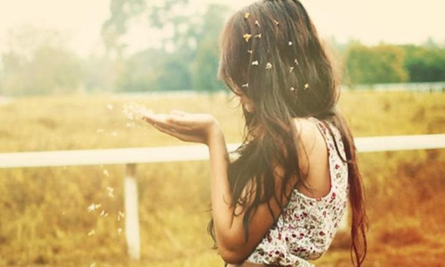 Chúng ta cần nếm trải cảm giác cô đơn để nhận ra nhiều bài học lớn lao trong cuộc sống. Chúng ta cần nếm trải cảm giác cô đơn để nhận ra nhiều bài học lớn lao trong cuộc sống.