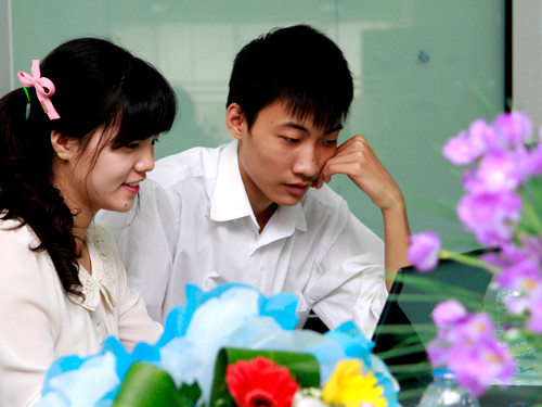 Thủ khoa Trần Xuân Bách (Đạt điểm tuyệt đối 30/30 - thủ khoa ĐH Y Hà Nội)đã chia sẻ cuộc sống học tập tại buổi giao lưu