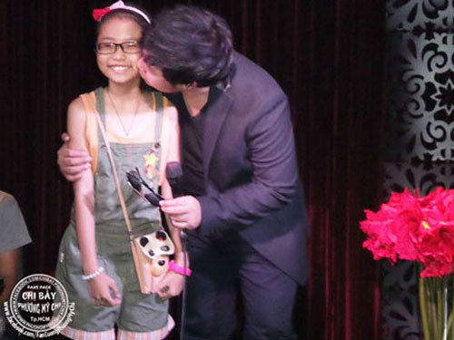 Ca sĩ Quang Lê và Phương Mỹ Chi trong một buổi tập luyện cho chương trình - Ảnh: Fanpage Phương Mỹ Chi